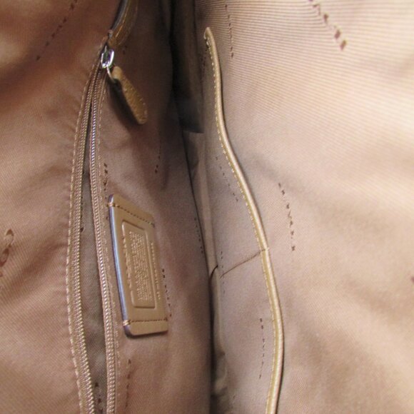 Coach Light Brown Saddle Pebbled Leather Chelsea Hobo Handbag Purse NWT - Picture 5 of 11